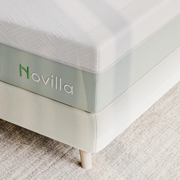 Novilla Queen Size Mattress, 12 Inch Gel Memory Foam Mattress for Cool Night & Pressure Relief, Medium Plush Feel with Motion Isolating, Bliss
