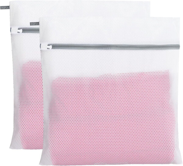 688860d52c275a84b7881393d290a59f3d13d43690a19e7f3fc6a.jpg Polecasa Premium Soft Fine Mesh Laundry Bags with Sturdy Zipper for Delicates - 3 Pack Durable Laundry Room Essentials for College, Dorm, Travel- 1 Large, 1 Medium, 1 Small