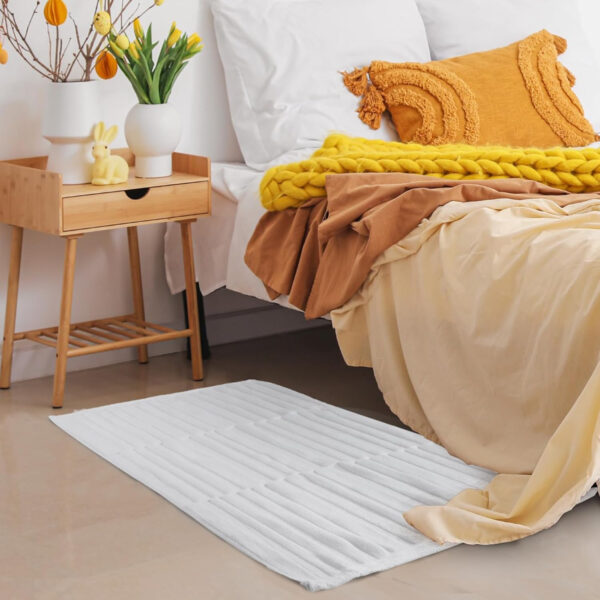 Tranqun 6 Pcs Bath Mat Towel Sets 31.5 x 19.7 Inches Absorbent Cotton Bath Mats for Bathroom Bathmats Washable Soft Fade Resistant Cotton Bath Rug for Shower Bathroom Floor Hotel Spa Bathtub White